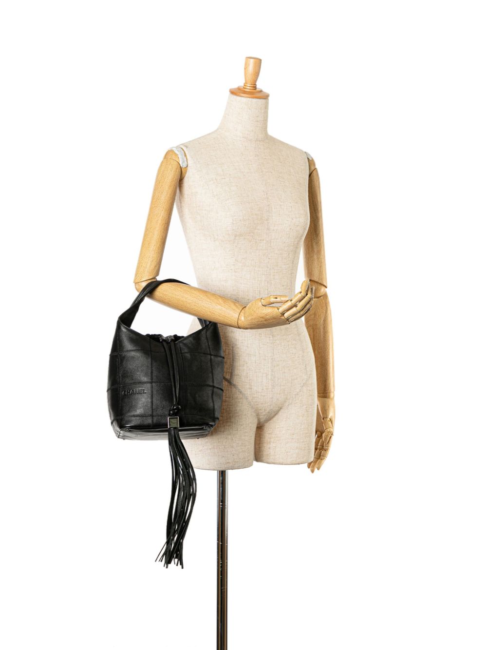 CHANEL 2003-2004 Calfskin Square Stitch bucket bag Women