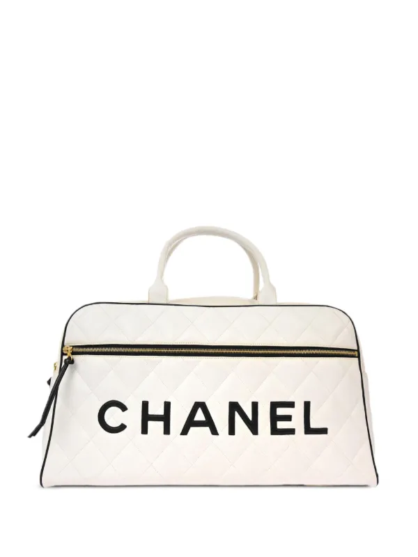 Chanel Pre-owned 1994-1996 Diamond-quilted Duffle Bag in White