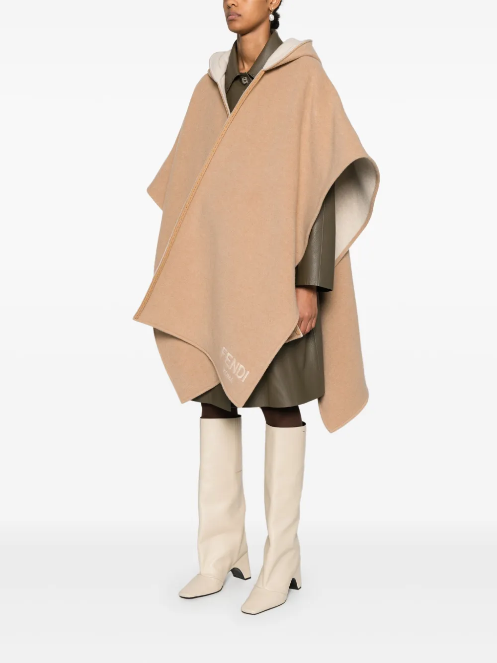 FENDI フェンディ ローマ ポンチョ | ブラウン | FARFETCH JP
