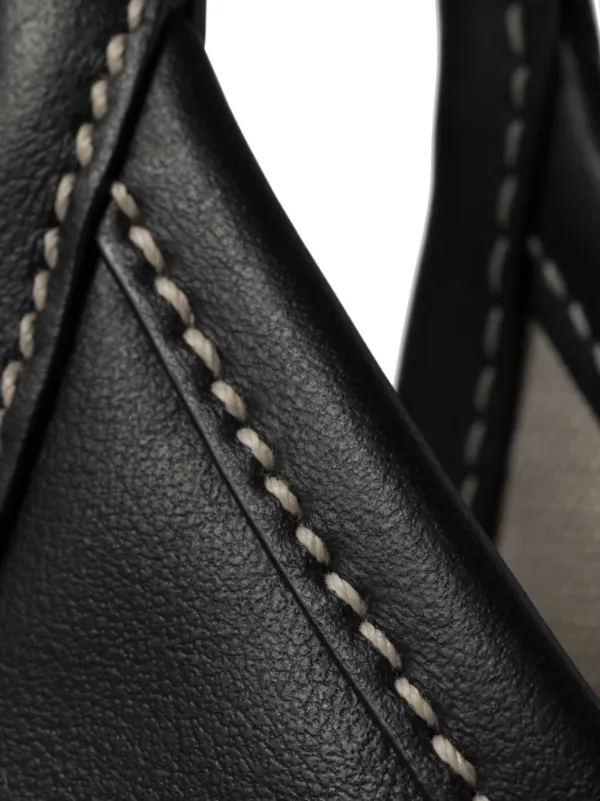 Miu Miu Ivy レザーハンドバッグ | ブラック | FARFETCH JP