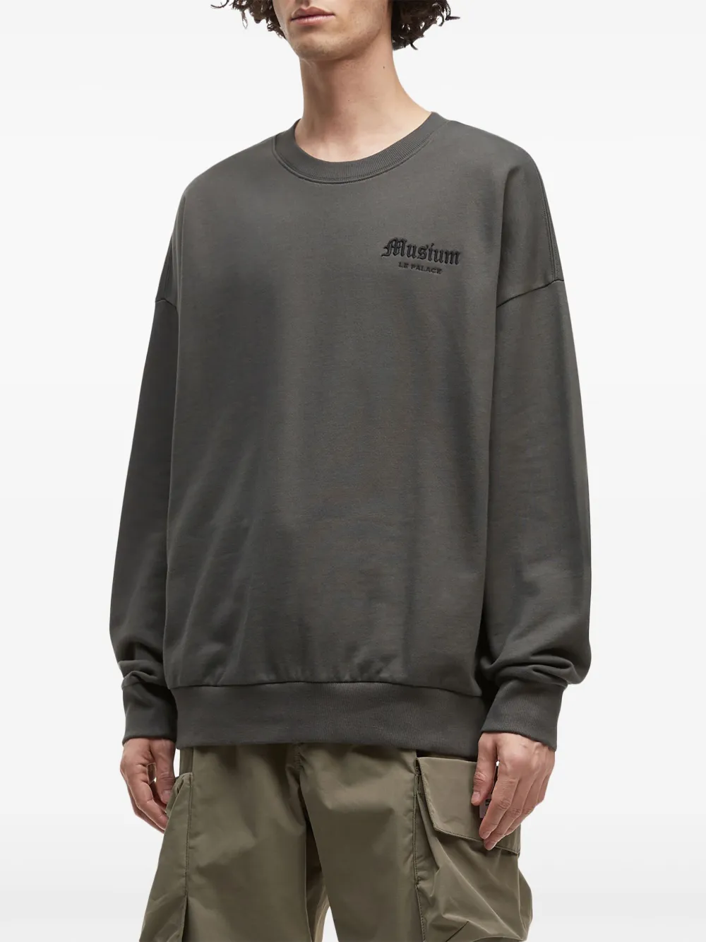 Musium Div. Sweater met logoprint Grijs