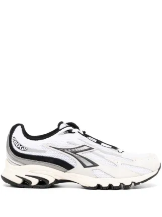 Diadora