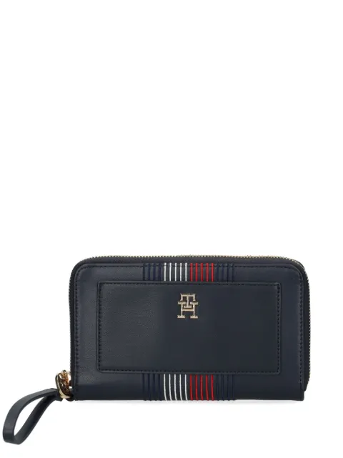 Tommy Hilfiger logo wallet