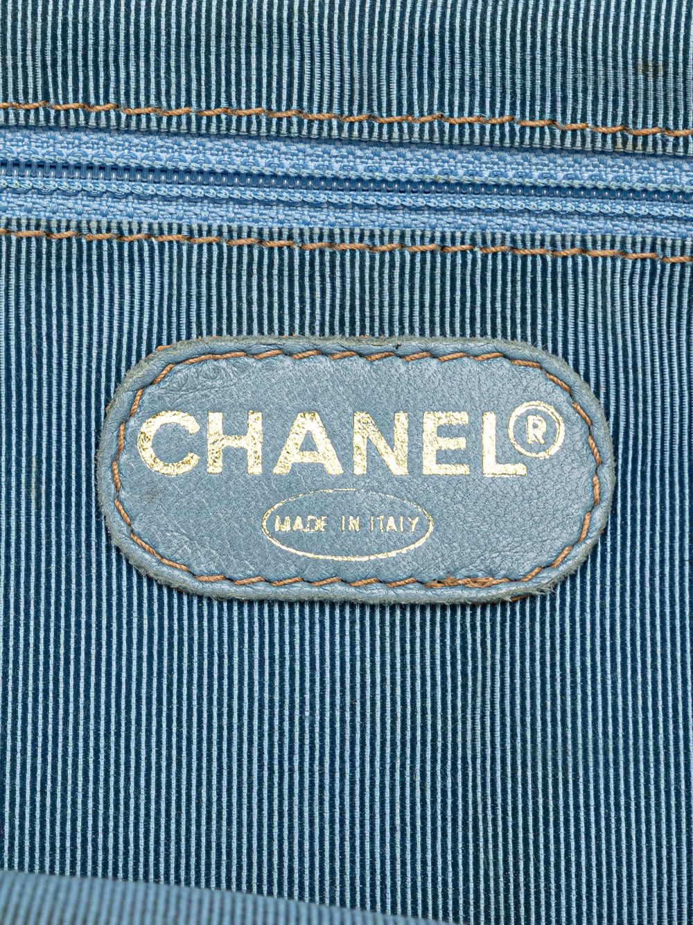 CHANEL 1996-1997 CC Denim Tortoise Handle tote bag Women