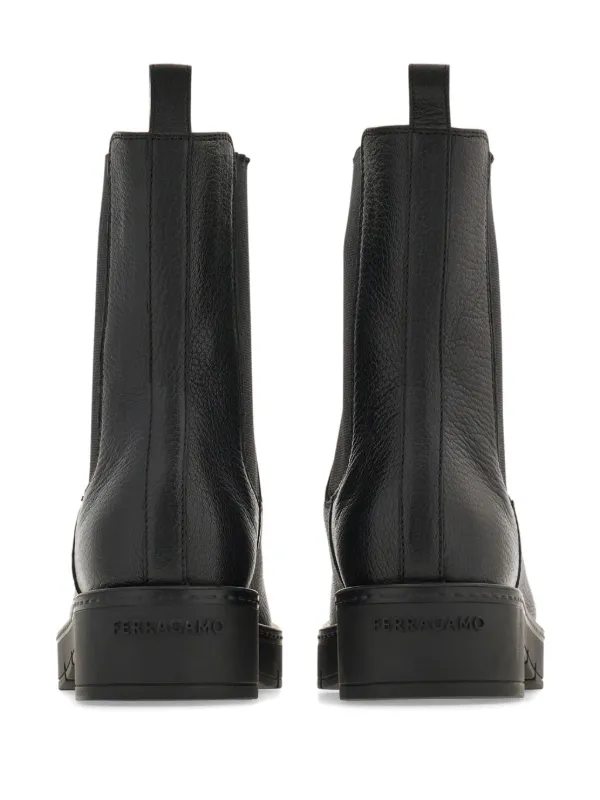 【関税込み】Ferragamo ブラック レザー チェルシーブーツ Ferragamo レザー チェルシーブーツ | ブラック | FARFETCH JP