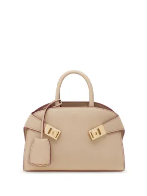 Ferragamo ウィメンズ バッグ通販 - FARFETCH Ferragamo ウィメンズ バッグ通販 - FARFETCH