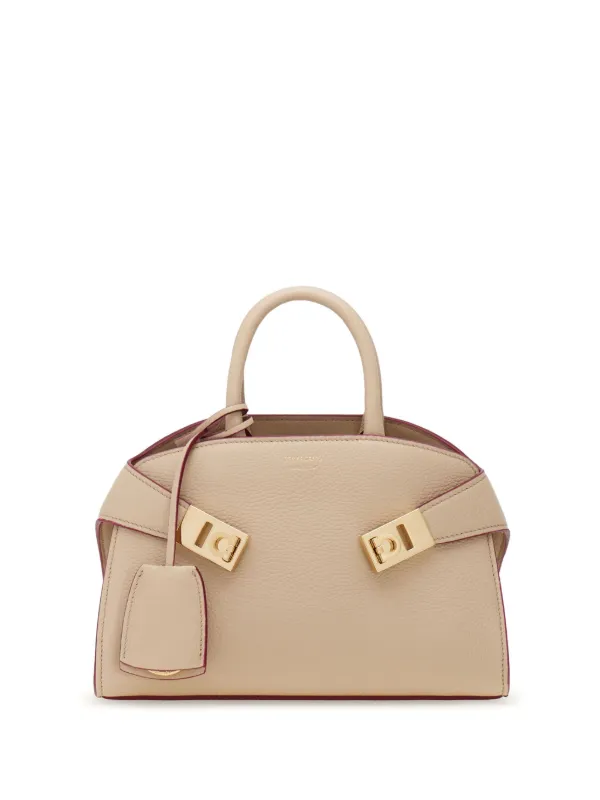 Ferragamo Hug ミニバッグ | ニュートラル | FARFETCH JP Ferragamo Hug ミニバッグ | ニュートラル | FARFETCH JP