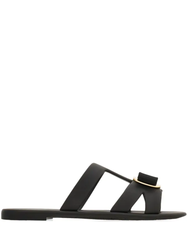 サンダル・ミュール FERRAGAMO SLIDE NEW VARA PLATE Ferragamo New Vara Plate Slides | Silver | FARFETCH
