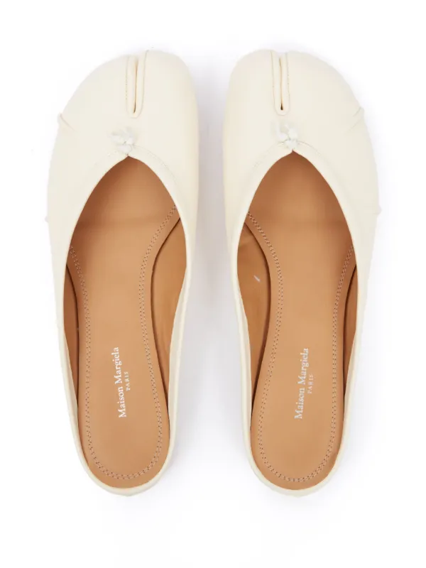 Maison Margiela Tabi Leather Mules | White | FARFETCH