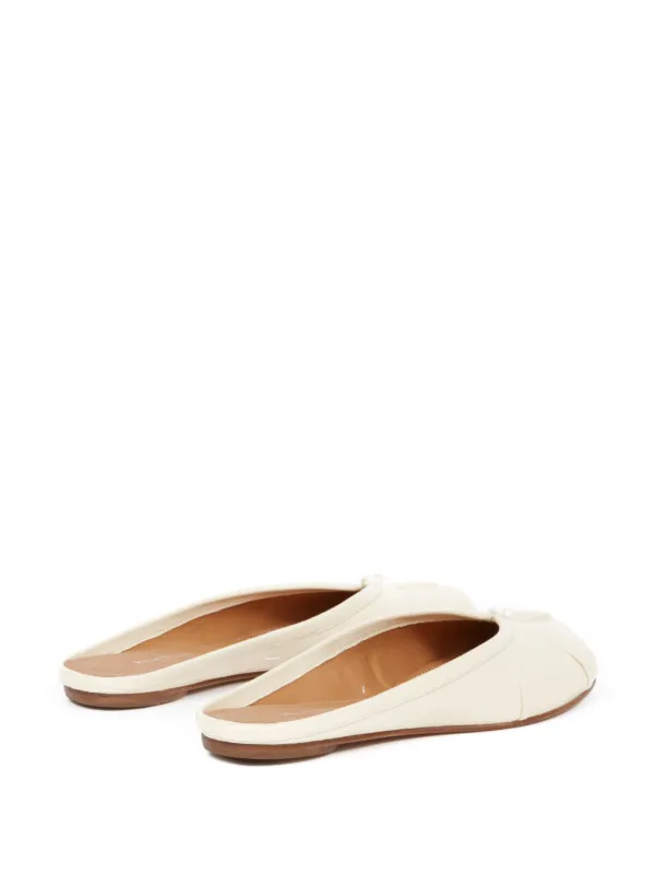 サンダル・ミュール Maison Margiela Tabi S58WP0234 PR869 T6172 Women's Mule Sand Maison Margiela Tabi Leather Mules | White | FARFETCH