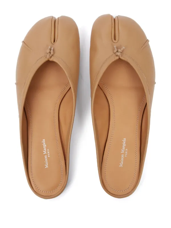 Maison Margiela Tabi Mules | Brown | FARFETCH