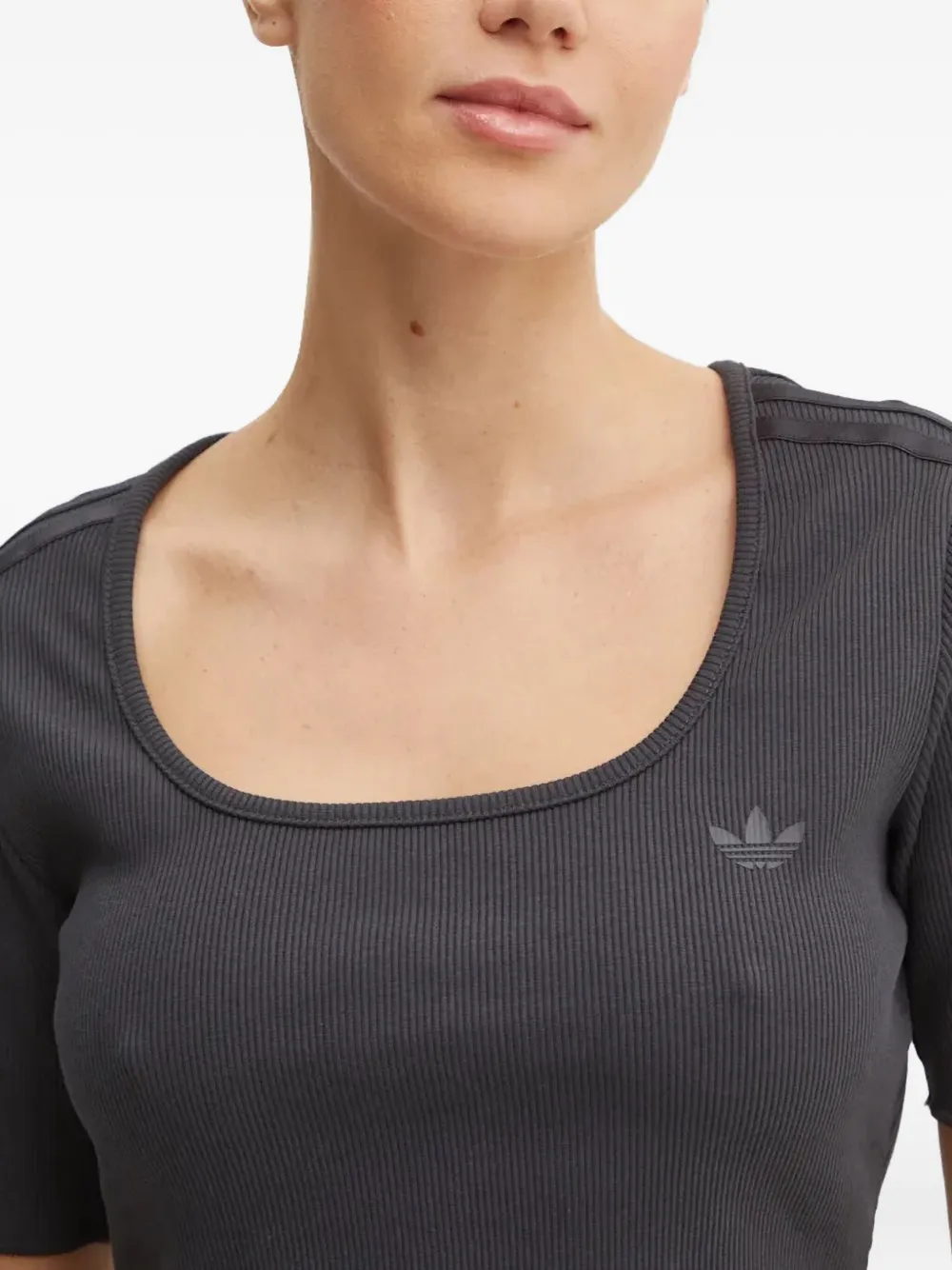 adidas T-shirt met ronde hals Grijs