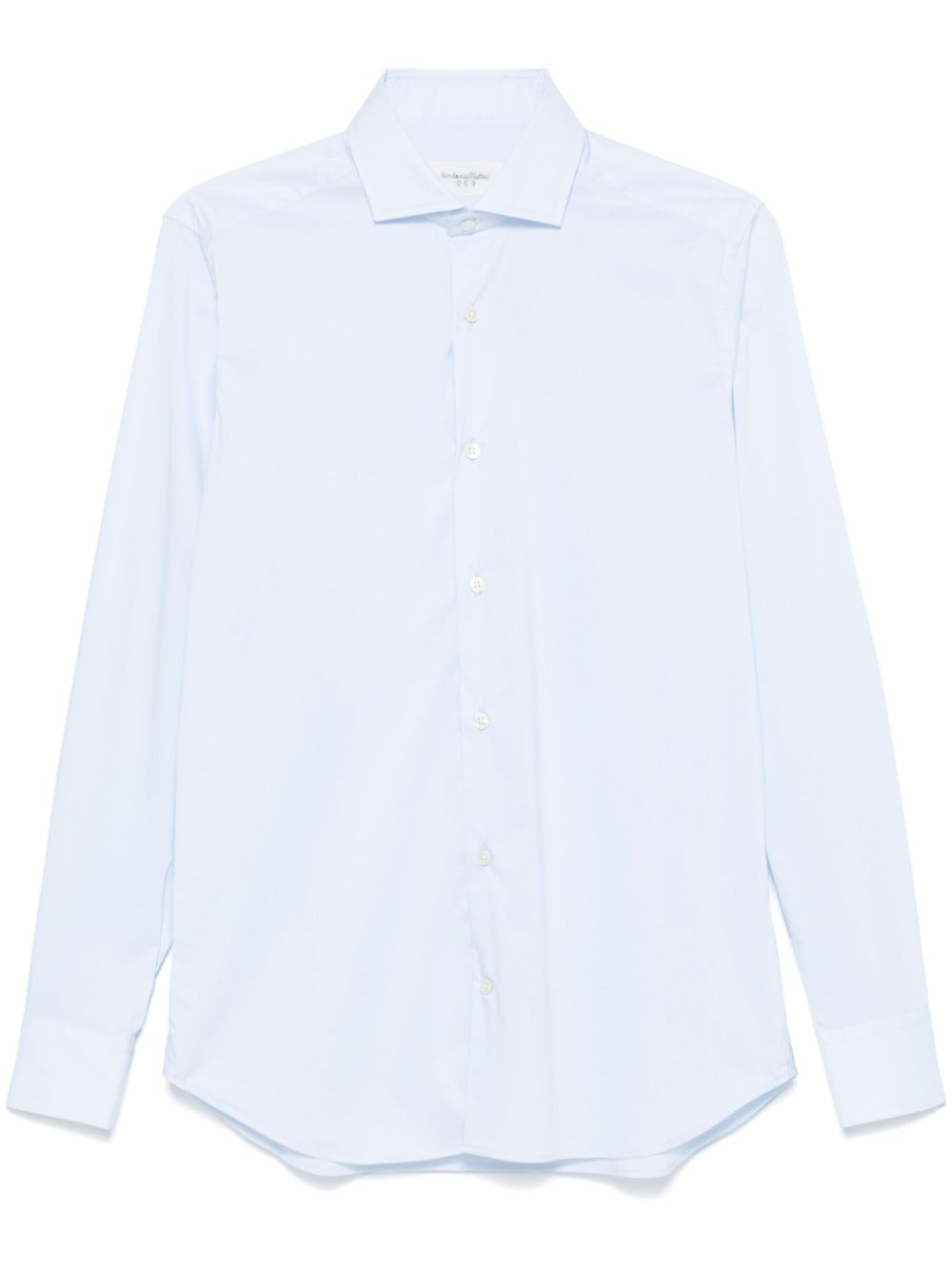 cutaway-collar shirt