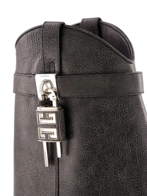 ◆大注目◆【GIVENCHY】シャークロック カウボーイ ブーツ ジバンシィの新作ウィメンズブーツ、“カバー状デザイン”の花柄