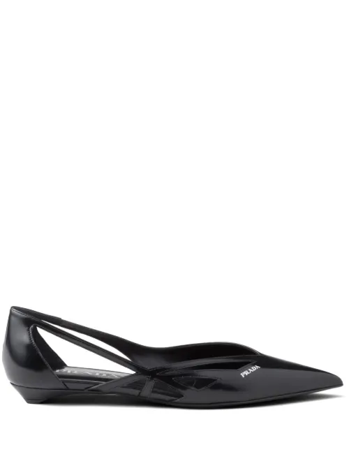 Ballerines en cuir à découpes - Prada - Modalova