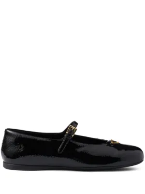 Prada レザーフラットシューズ | ブラック | FARFETCH JP