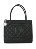 CHANEL Pre-Owned 2002 Medallion tote bag - Black