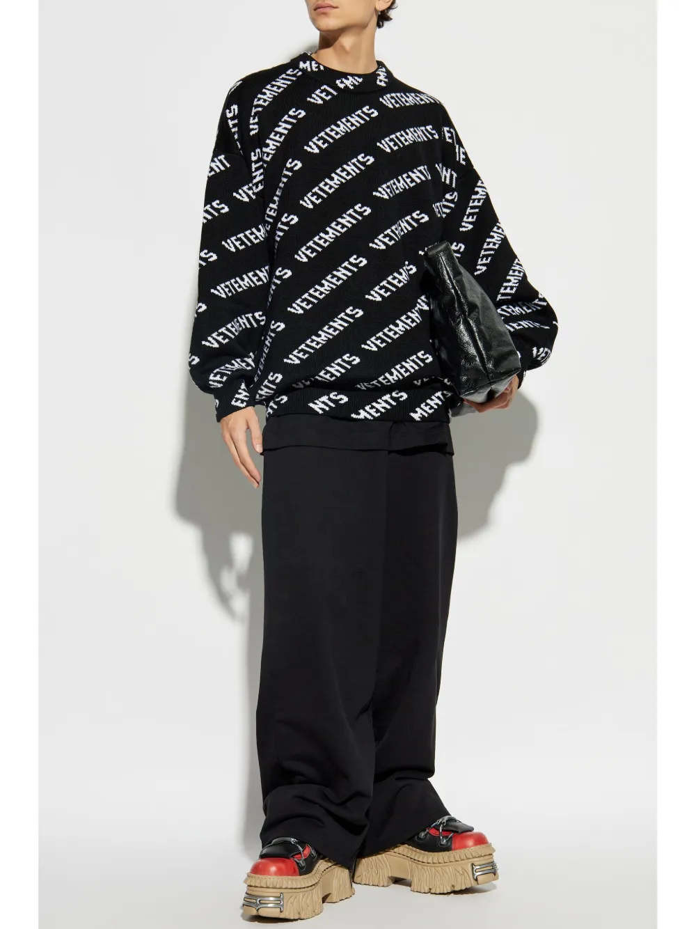 VETEMENTS Trui met logo-intarsia - Zwart