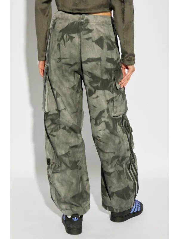 Adidas camouflage-print Cargo Trousers | Green | FARFETCH CA