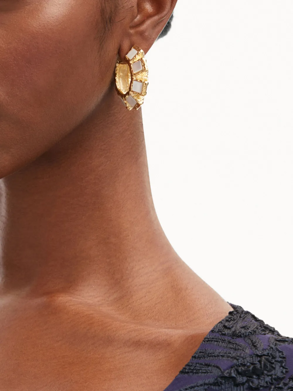Oscar De La Renta Square Stone Hoop Earrings In Gold