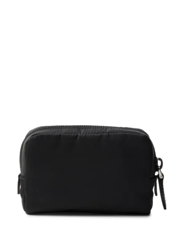 Prada  トライアングルロゴ コスメポーチ Prada トライアングルロゴ コスメポーチ | ブラック | FARFETCH JP
