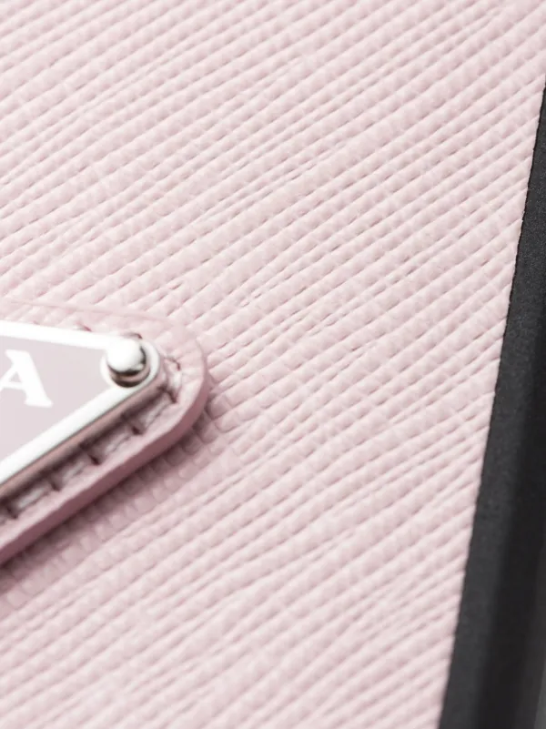 Prada トライアングルロゴ iPhone 15 ケースピンクハード