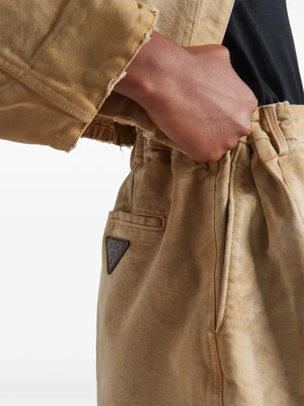 パンツ PRADA Khaki Twill Shorts Men's Prada Casual shorts | Lyst