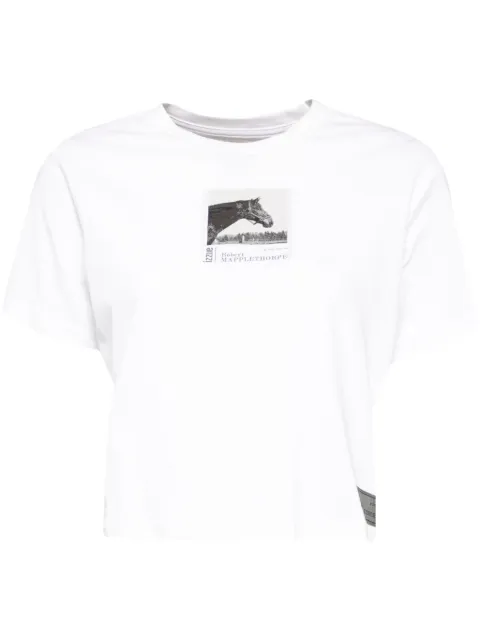 izzue playera con parche del logo