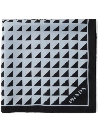 PRADA シルク　スカーフ 26267079_56058391_322.jpg