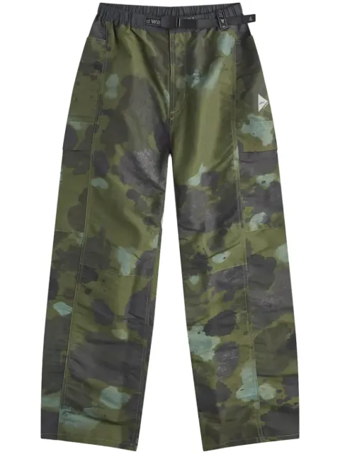 and Wander pantalones cargo con estampado militar de AND WANDER x Gramicci
