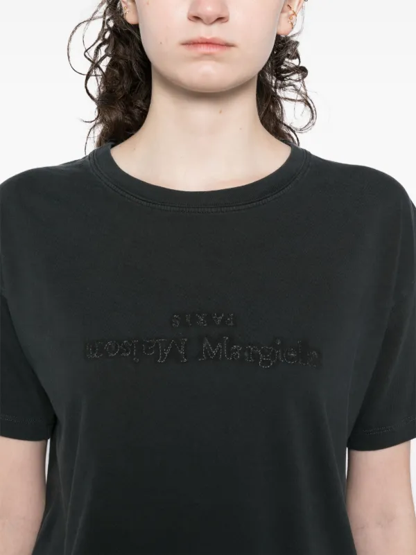 Maison Margiela Reverse ロゴ Tシャツ | ブラック | FARFETCH JP Maison Margiela Reverse ロゴ Tシャツ | ブラック | FARFETCH JP
