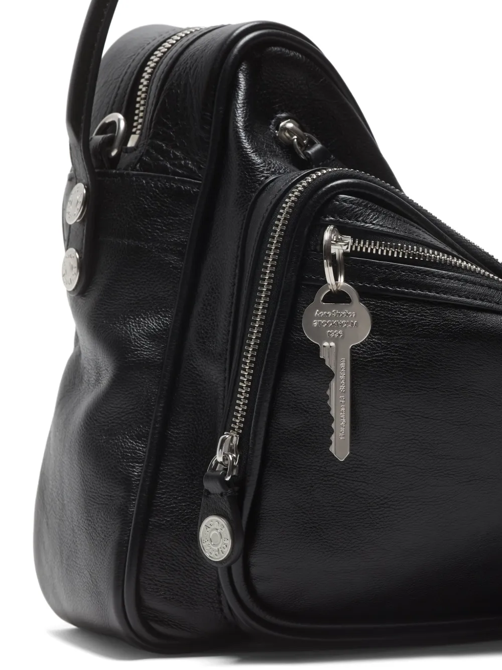 Acne Studios CAMEROショルダーバッグ Acne Studiosの新作バッグ『Camero Bag』