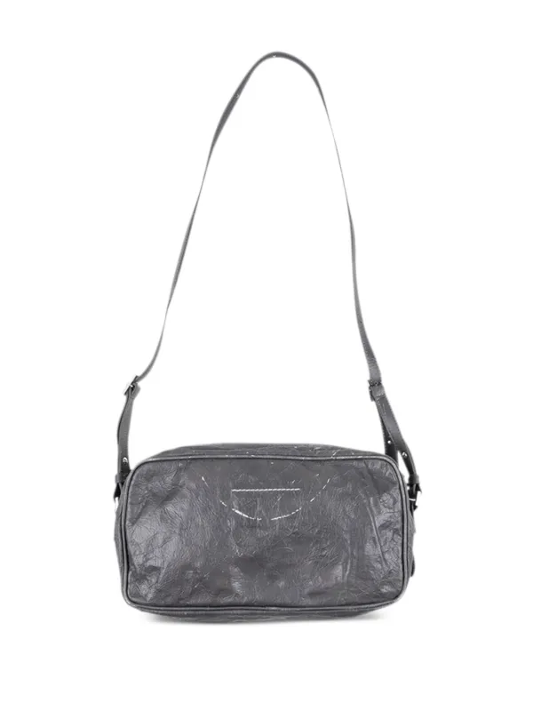 Maison Margiela ロゴプレート ショルダーバッグ | グレー | FARFETCH JP