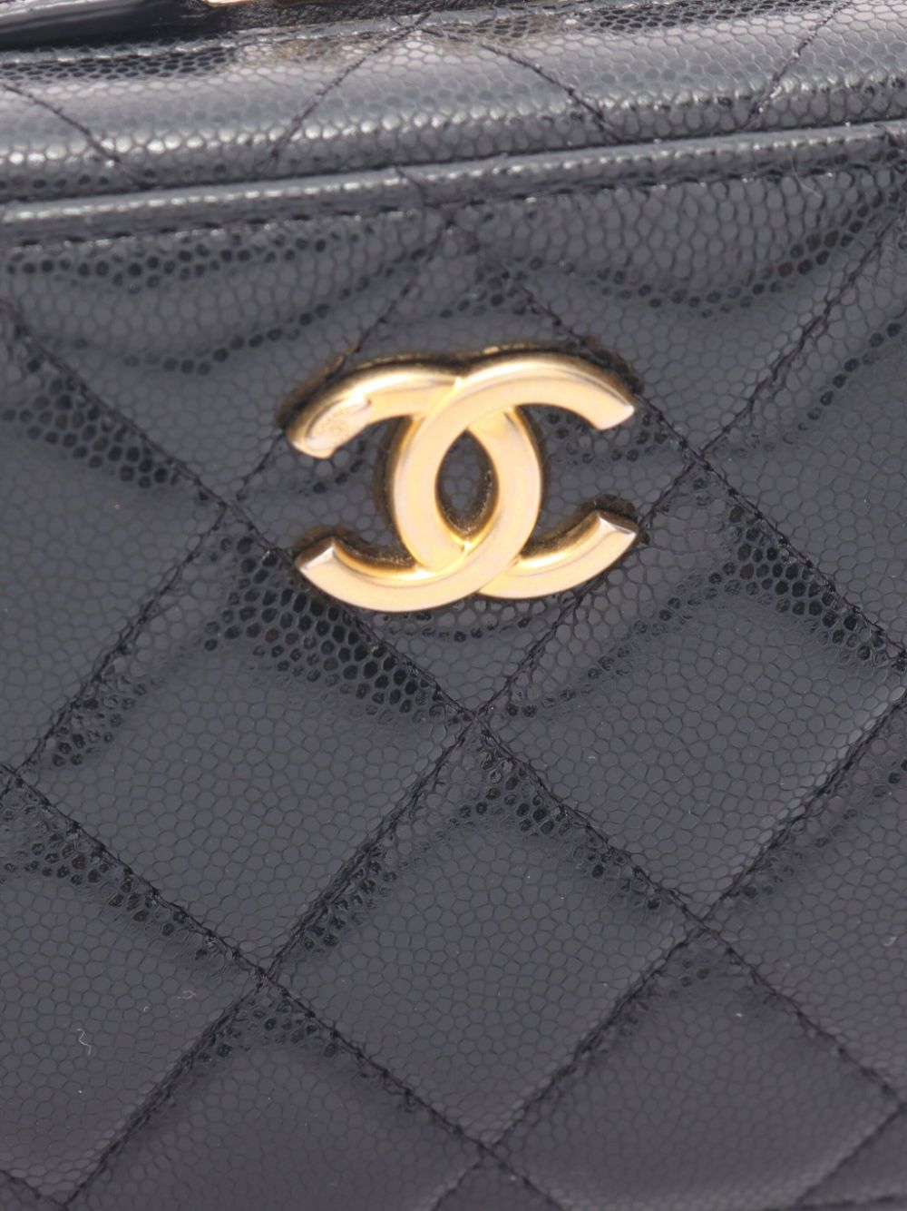 CHANEL 2021 mini diamond-quilted shoulder bag Women