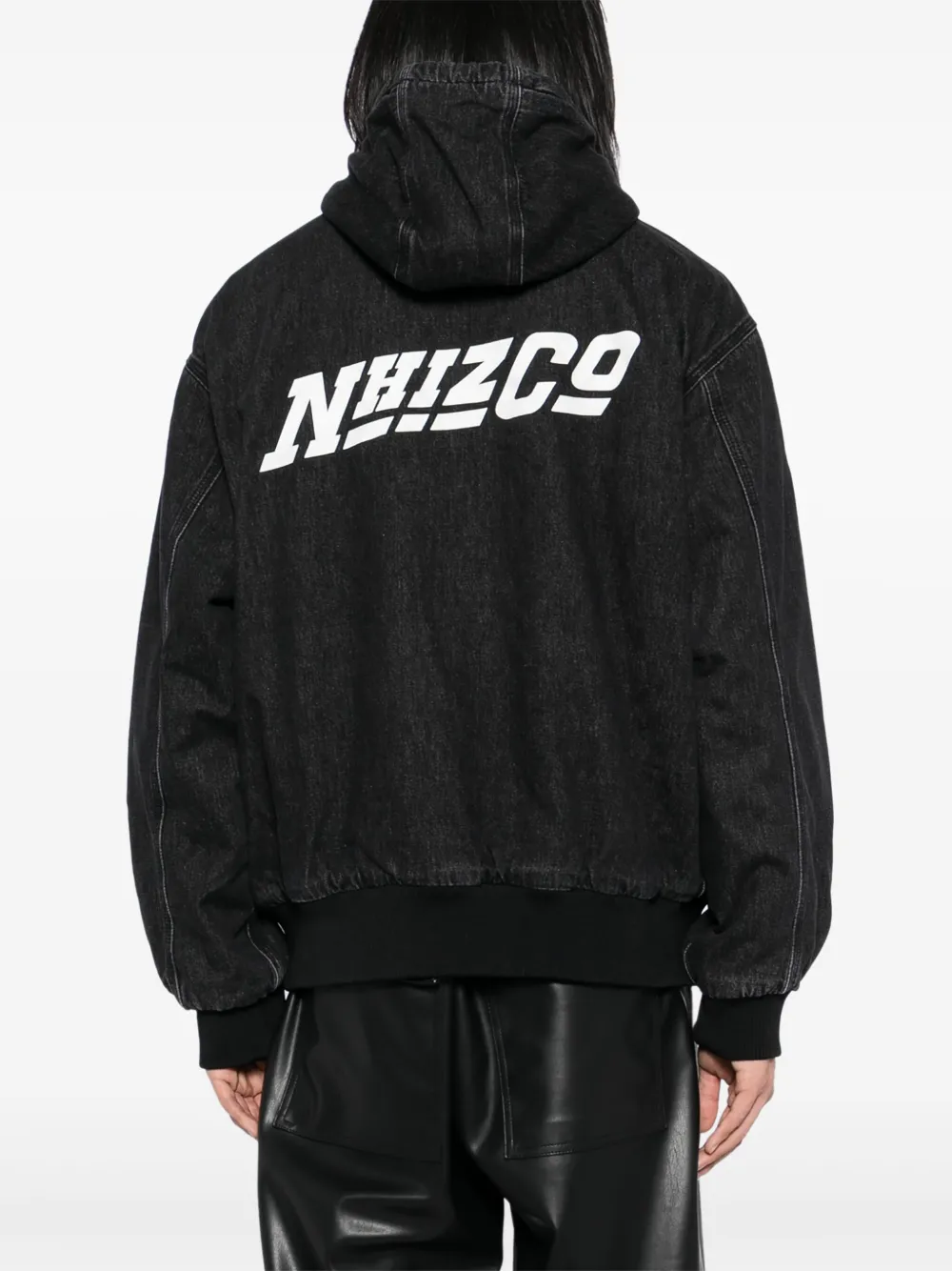 izzue Jack met capuchon en logopatch Zwart