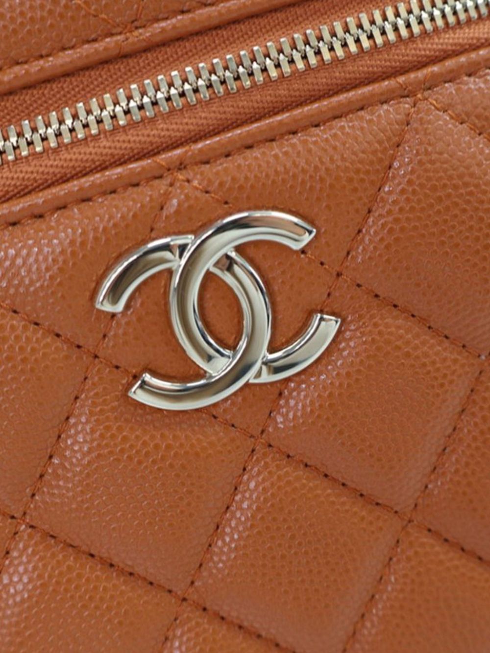 CHANEL 2021-2024 Quilted Caviar Top Handle Vanity Case with Chain satchel Women