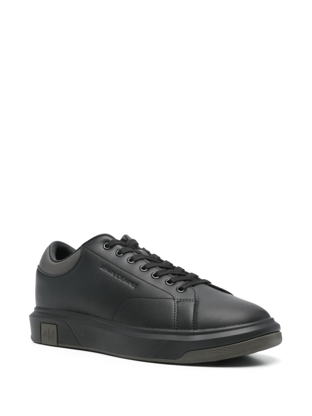 Armani Exchange logo-debossed sneakers - Zwart