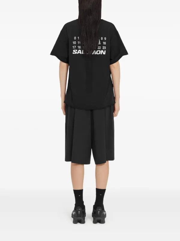 MM6 Maison Margiela X Salomon x Salomon ロゴ Tシャツ | ブラック