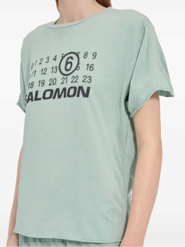 MM6 Maison Margiela X Salomon x Salomon ロゴ Tシャツ MM6 Maison Margiela X Salomon x Salomon ロゴ Tシャツ