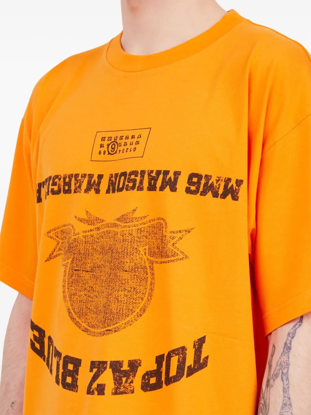 MM6 水色 半袖Tシャツ オレンジネット付き MM6 Maison Margiela ロゴ Tシャツ | オレンジ | FARFETCH JP