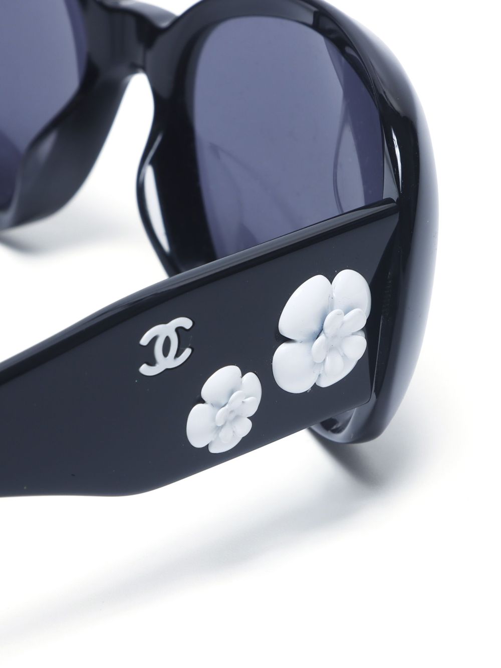 Cheap HOT SALE CHANEL 2000s camellia detail oval frame sunglasses Women