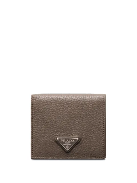 Prada cartera con logo triangular esmaltado