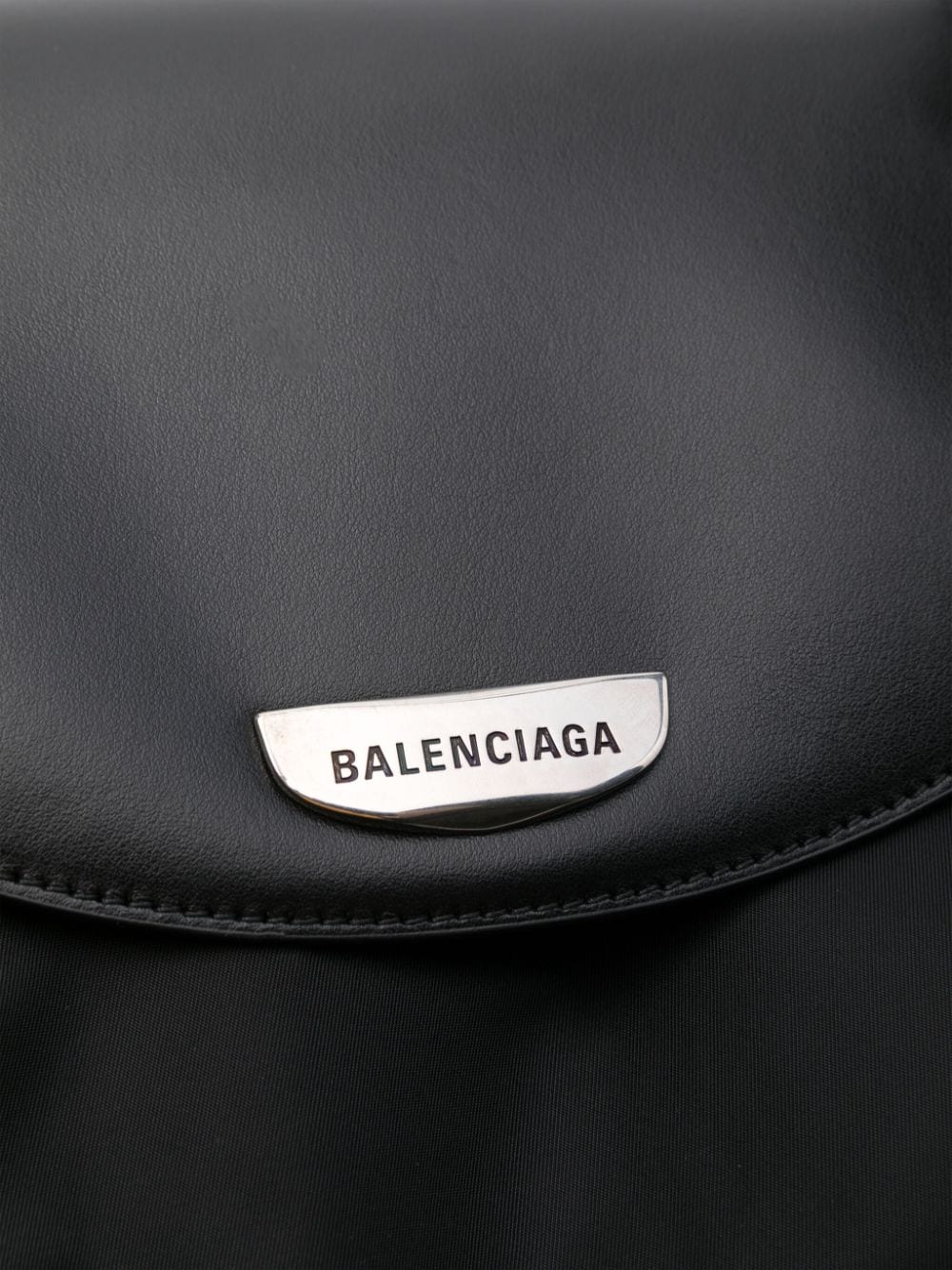 Shop Balenciaga Large Genève Shoulder Bag In 黑色