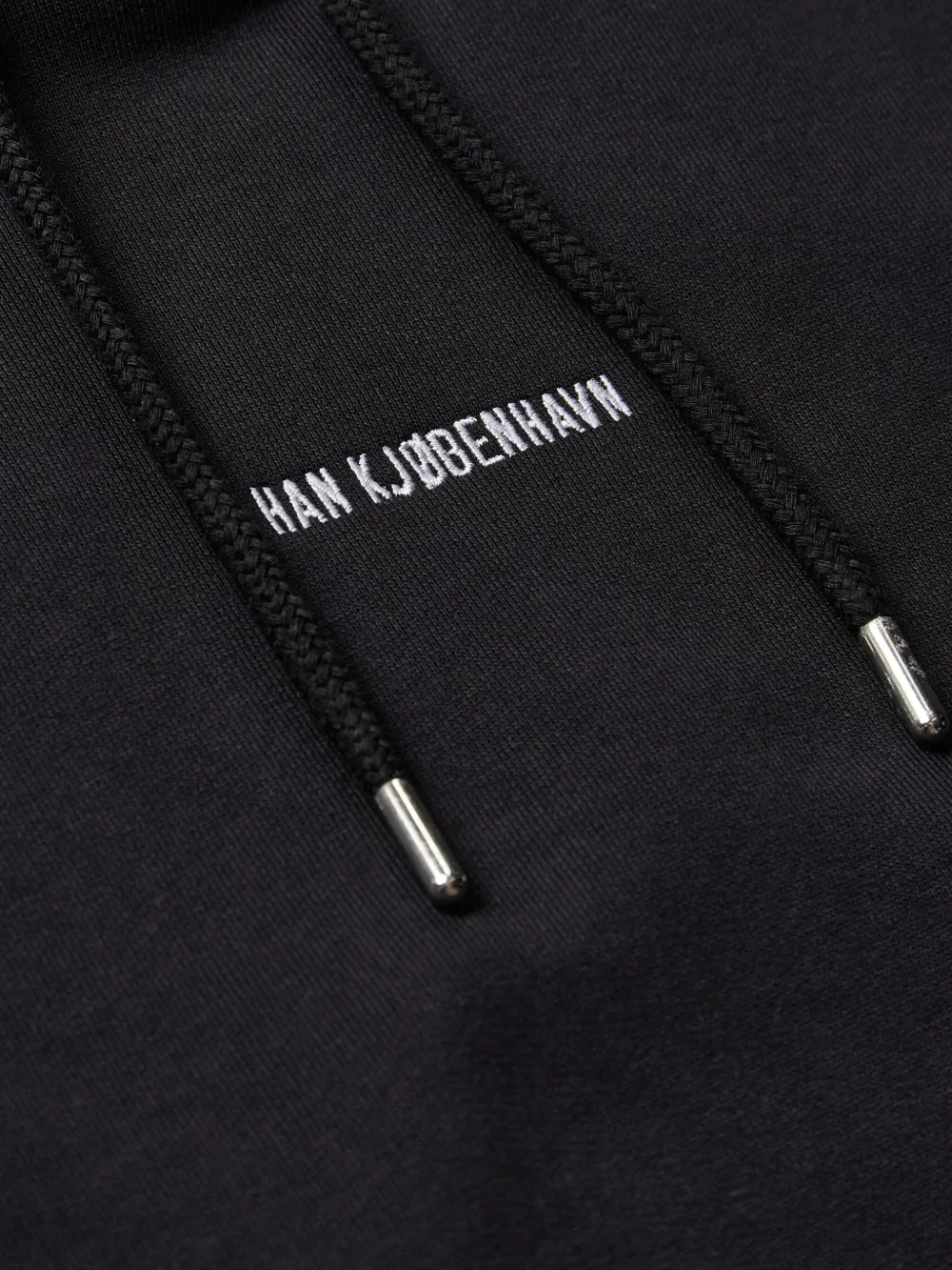 Han Kjøbenhavn Hoodie met geborduurd logo Zwart