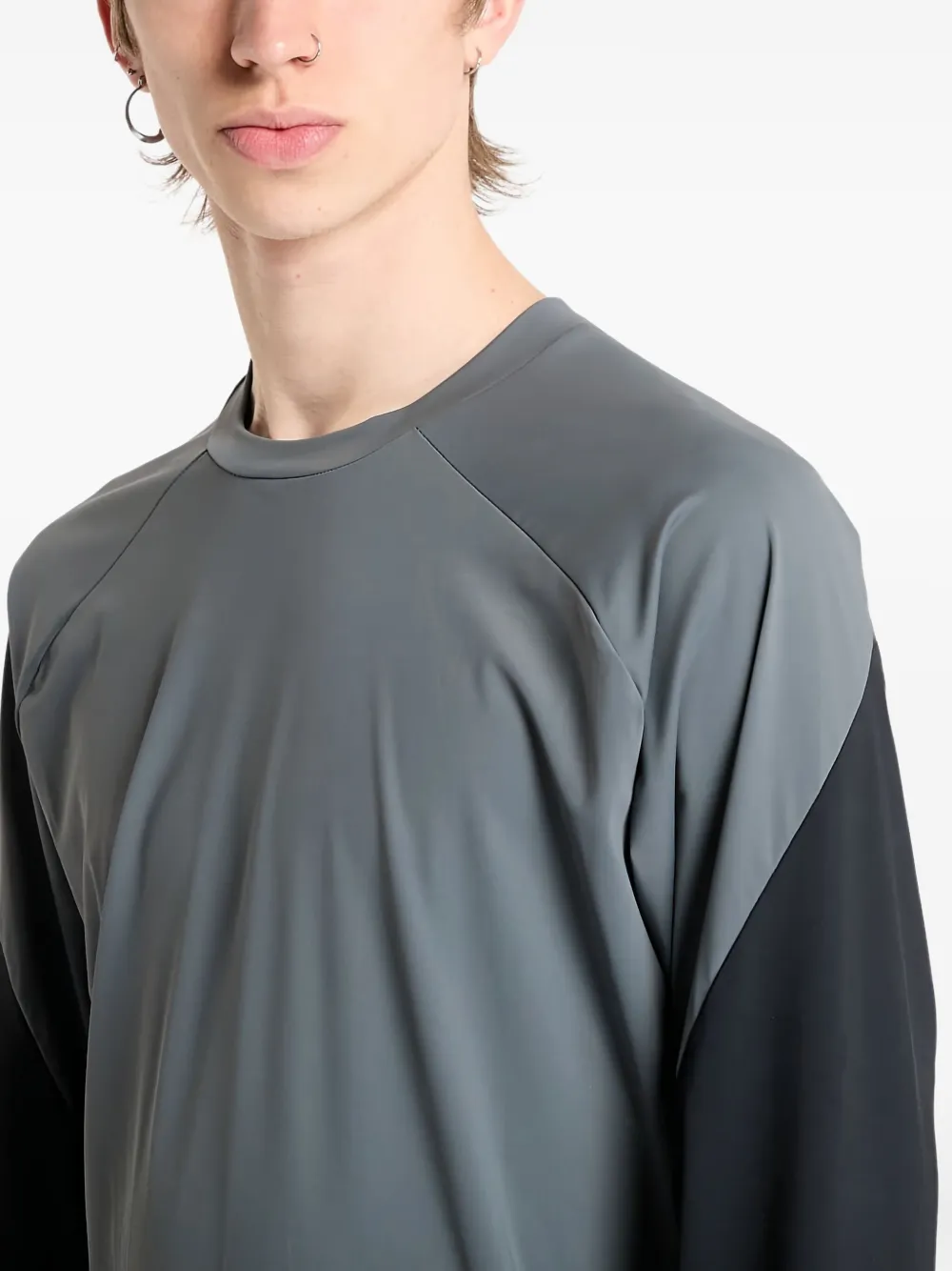 Reebok Uniform Long Sleeve Running Tee In Gray