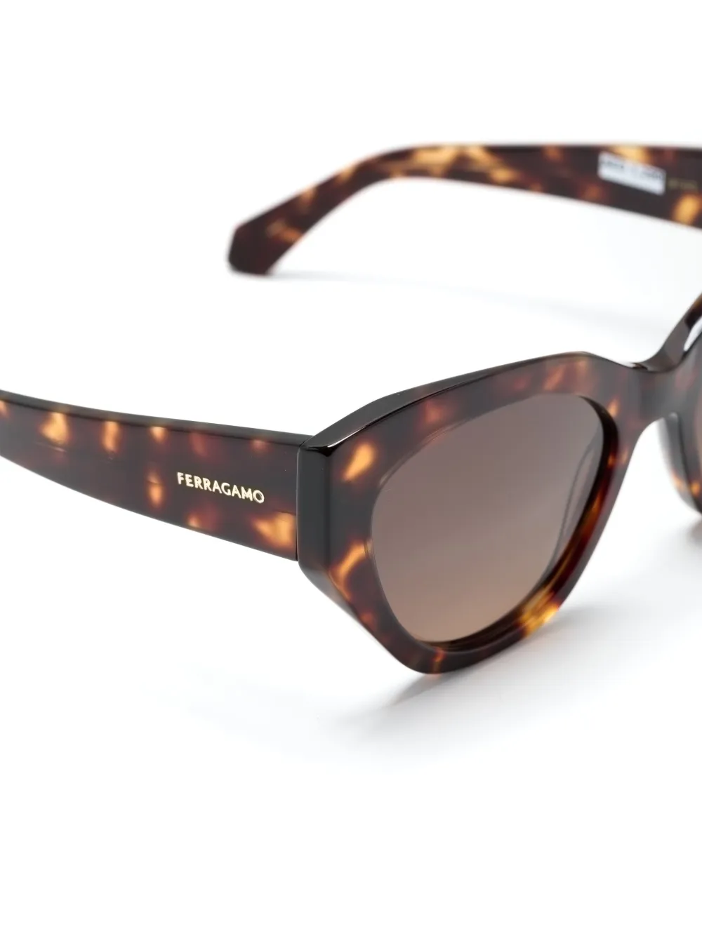 Ferragamo SF 1110S-242 zonnebril Bruin