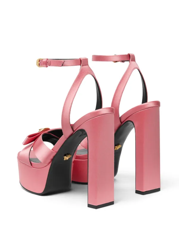 【VERSACE】ジャンニ リボン サテン サンダル 140mm ピンク Versace 140mm Gianni Ribbon Satin Sandals | Pink | FARFETCH JO