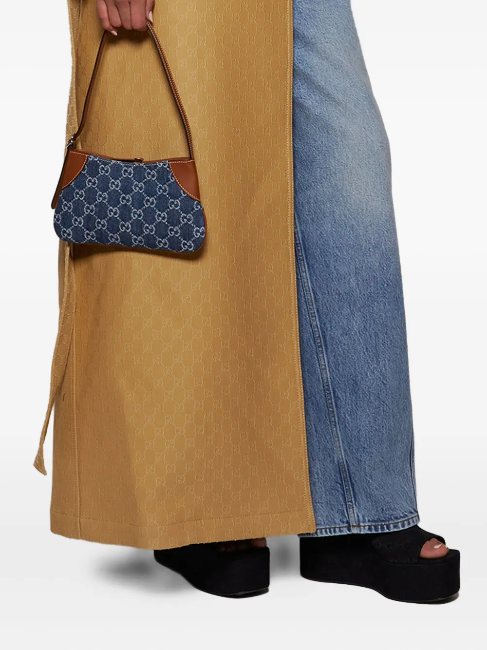 Gucci small GG Emblem bag | Image 2