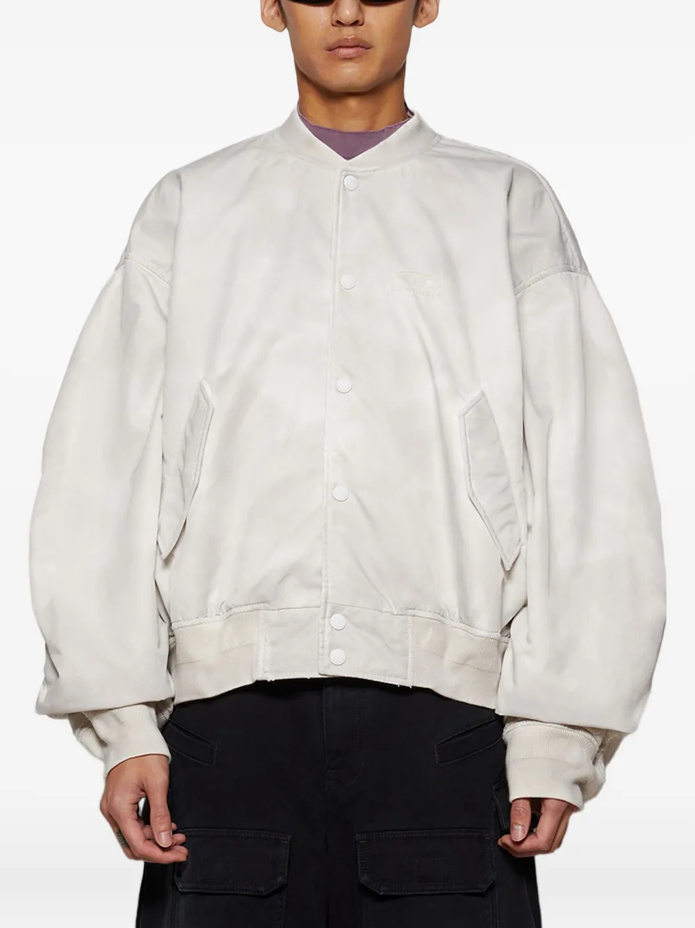 Balenciaga Bomberjack met ballonmouwen en drukknoop Wit