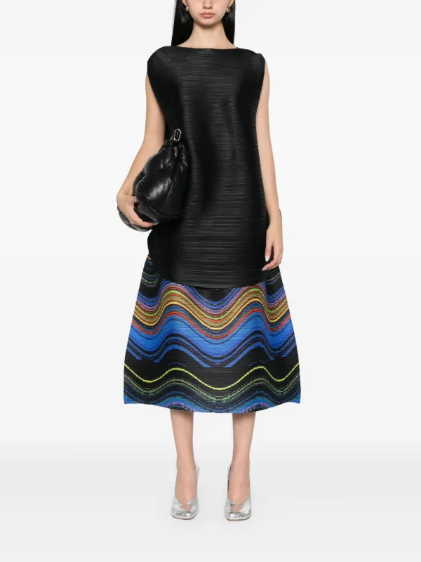 Pleats Please Issey Miyake Orbit Tunic | Black | FARFETCH
